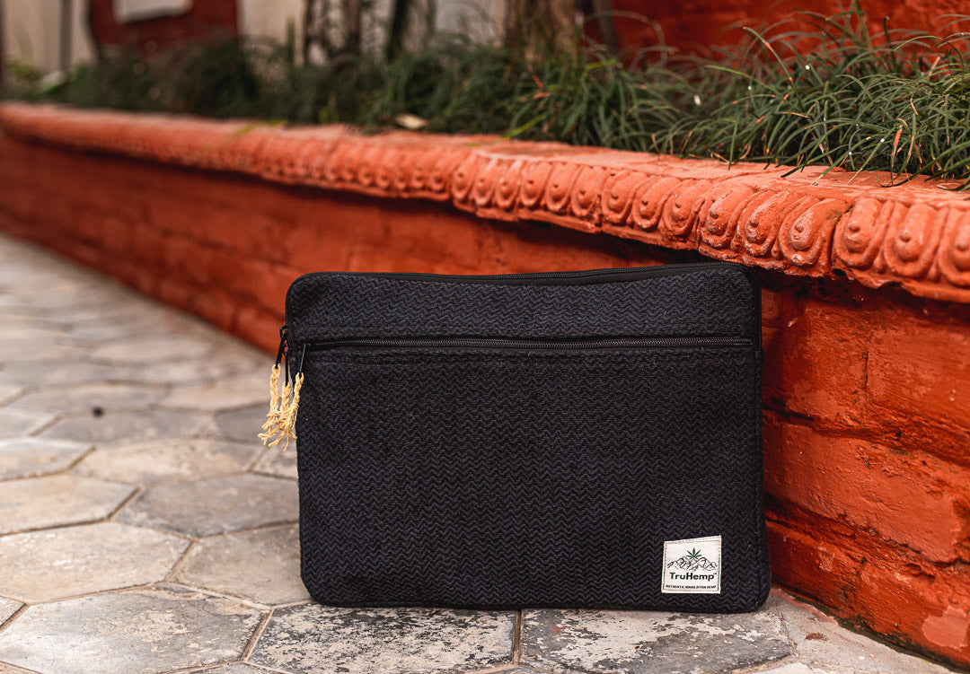 Linear Hemp Laptop Sleeve - Black