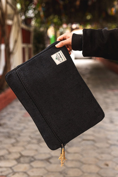 Linear Hemp Laptop Sleeve - Black